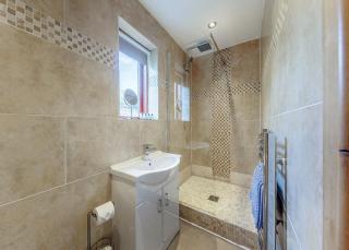 Anglesey Lakeside Lodges - 1