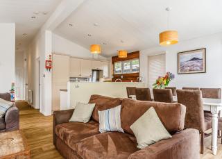 Mullion Cove Coastal Retreat - 8