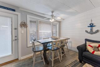 9103 Atlantic Ave, Unit 302 - 3