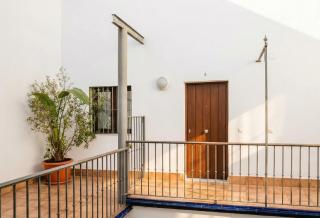 NEW! Romantic Nest 5 min to Cathedral - 2
