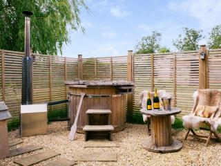 Poppie's Shepherd Hut - Uk50227 - 0