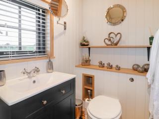 Poppie's Shepherd Hut - Uk50227 - 1