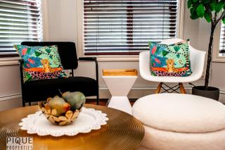 The Breakfast Club Suite - KingBed& AC - Patio - UG Park - 1