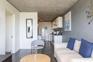 2 Bedroom Secure Pool Strong WiFi - 2