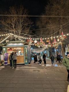 Step Out to Stores & Parks TOP - 1BR on Blvd - 2