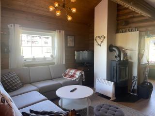 Log Cabin With Mountain View - 8