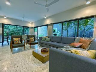 Cozy Nest 3BR Luxury Villa- 10 mins from Thalassa & Vagator Beach - 0