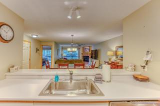 S42 Well appointed Bretton Woods Condo with Deck, Fireplace & Easy Access to Area Activities - 5