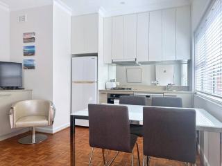 Little Manly Beachfront 1 Bed Sleeps 3 - 0