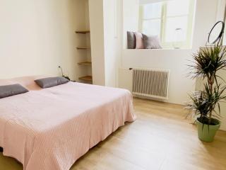 Modern Apartment 2 in Historic Abbey - 8