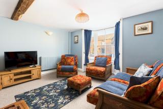 Central Stratford-upon-Avon 2 Bed Property - Pass the Keys - 1