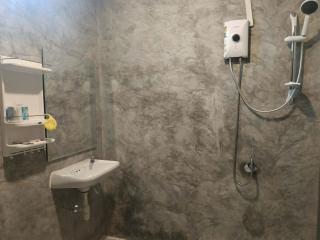 Lanta Maikaew Guesthouse - 1