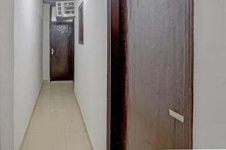 Hotel O by OYO the royal villa - 8