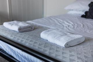 Spacious 4 Bedroom Family & Worker Hub - 2