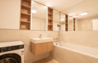 AH Eurovea Prestige Apartment - Danube View - 4