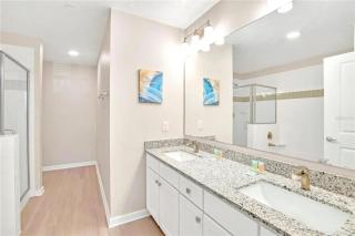 3 Bedrooms 2 Bathrooms Vista Cay 4013-205 Bd - 1