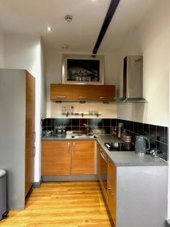 Stylish City Penthouse Getaway - 1