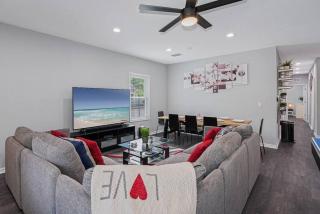 Stunning & Perfect Home w PoolPing Pong Table Near Downtown, Ybor & Armateur - 4