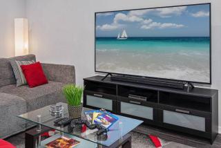 Stunning & Perfect Home w PoolPing Pong Table Near Downtown, Ybor & Armateur - 2