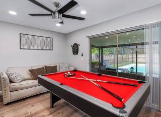 Stunning Heated Pool House Close to Tampa & Casino - 3