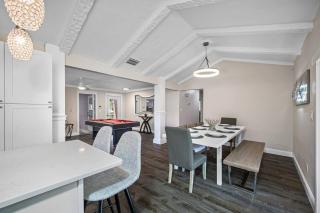 NEW Heated Salt Pool & Spa on Waterfront Canal - 1