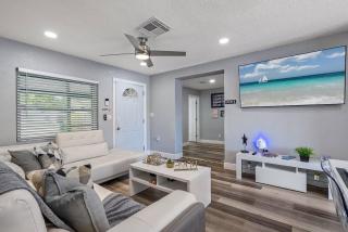 Heated Pool Home w PlayStation 5 & Games! - Four Corners - 4