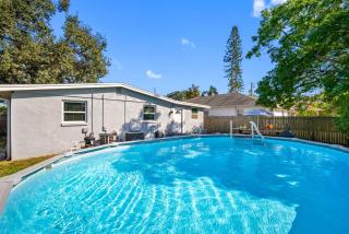 Family-Friendly Tampa Home with Heated Pool - 9