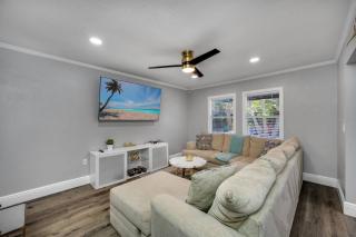 Tampa Retreat with Heated In-Ground Pool & Spa - 4