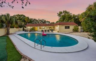 Carroll Cove Renovated Pool Home Sleeps 14 Carrollwood, Tampa - 6