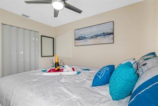 Spacious & Amazing Home w Big Pool and Patio - 6