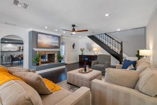 Luxury Mansion w Heated Pool and Spa - 4