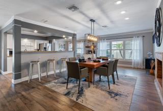 Luxury Mansion w Heated Pool and Spa - 2