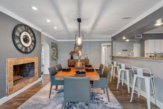 Luxury Mansion w Heated Pool and Spa - 1