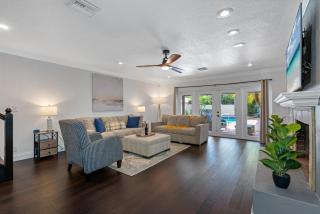 Luxury Mansion w Heated Pool and Spa - 8