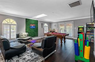 Luxury Mansion w Heated Pool and Spa - 5