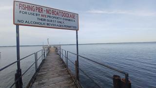 COUPLES GETTAWAY! LAKE Eufaula private Cottage! BEAUTIFUL VIEWS! Couples, Honeymoon, Family of 3,BOAT PARKING - 1