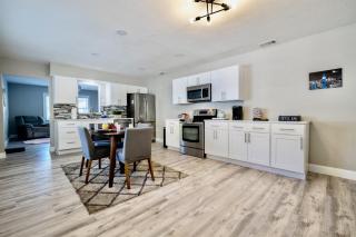 Chic Haven in Tampa 3BR2BA Stylish Sanctuary Awaits You! - Tampa - 8