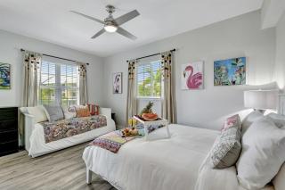 Renovated Spacious Townhome w Pool & Gym in Little Harbor Resort & Marina - 2