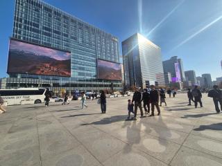 Stay Aurora#서울역차로5분#남영역도보8분#속대입구역 도보10분#숙소근처 맛집리스트 제공#K푸드탐방#경복궁#명동#이태원#홍대#1층#호텔식침구#서울윈터페스타 - 5