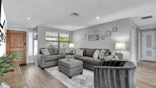 3BR Oasis Sleeps 11 Heated Pool Ping Pong! - 3