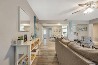 Hot Tub Pool Table Game Room 10 Min to Busch Gardens - 2