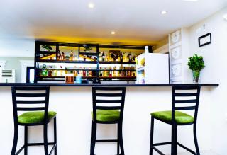 Royal Ambassador Hotel - 4