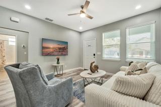 Chic Retreat-Stunning Design Cozy Fire Pit Escape! - 9