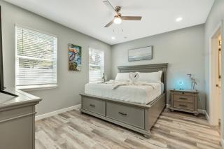 Chic Retreat-Stunning Design Cozy Fire Pit Escape! - 7