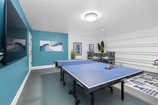 Luxury Home, Heated Saltwater Pool, 5-Min to the Beach! - 4