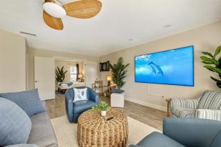 Luxury Home, Heated Saltwater Pool, 5-Min to the Beach! - 1
