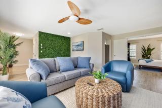 Luxury Home, Heated Saltwater Pool, 5-Min to the Beach! - 2