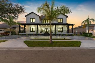 2 Million Villa Heated Pool w Luxury Spa 6BR & 6BR Waterfront by Canal - 6