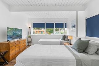 Amazing Mid Century Coastal, Heated Pool, Beaches - 6