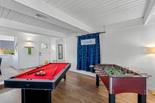 Amazing Mid Century Coastal, Heated Pool, Beaches - 2